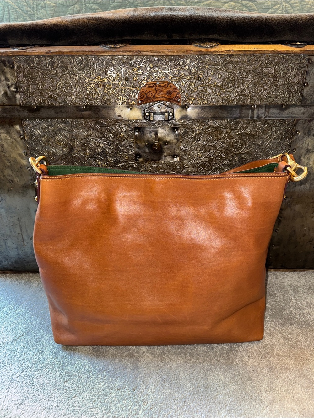 Dooney & Bourke Florentine Extra Large Courtney Sac in Natural - Picture 2 of 15